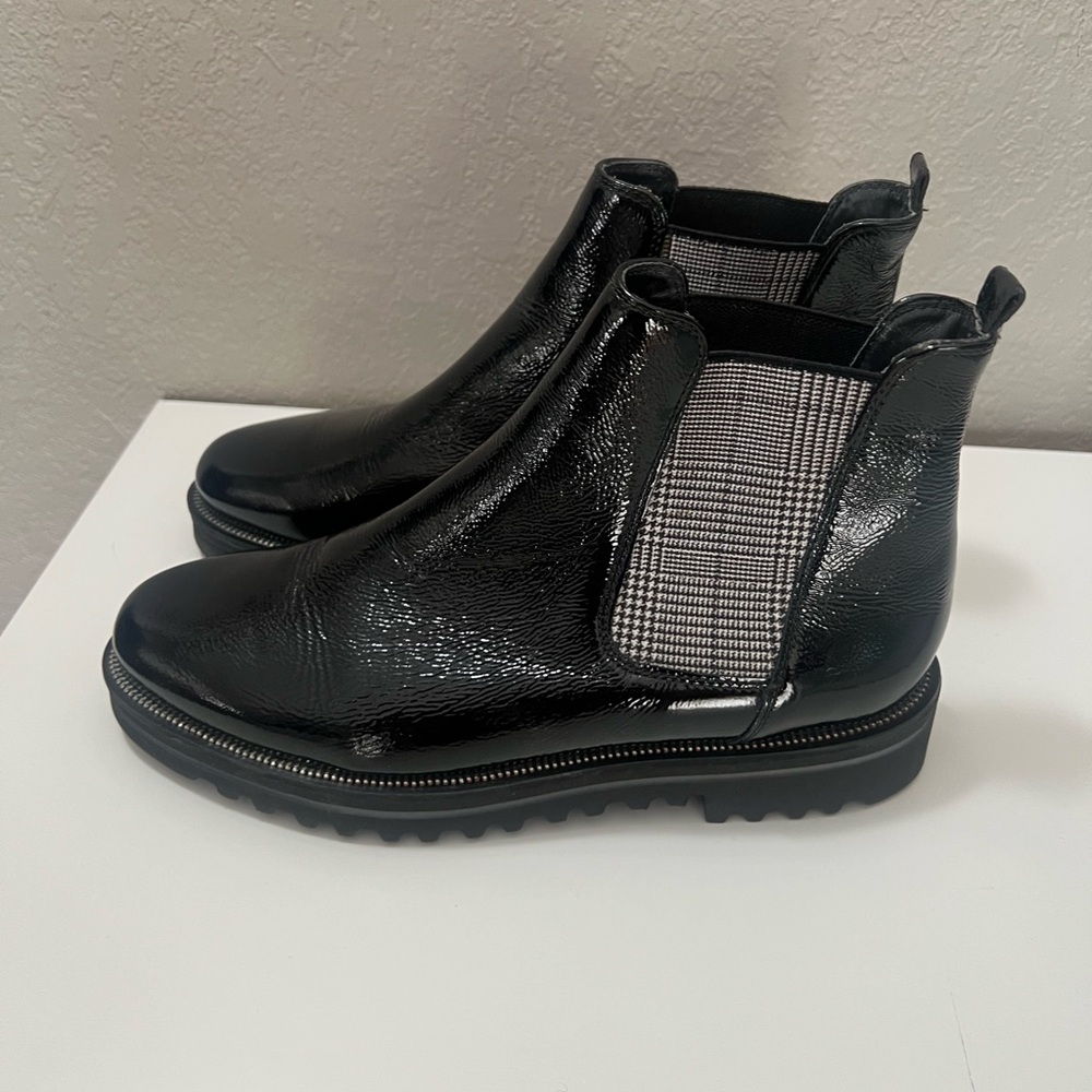 Paul Green Black Leather Boots Sz 4.5-5 Women